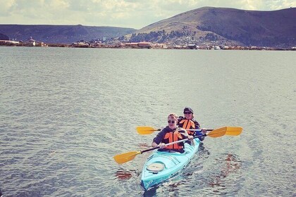 3 Hour Guided Kayaking Tour in Lake Titicaca