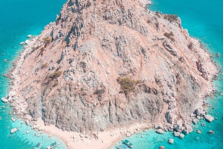 Day Tour to Suluada by Boat
