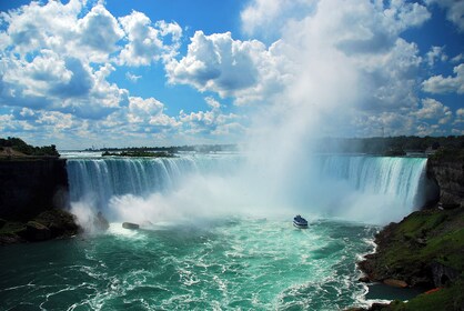 Watkins Glen State Park+ Niagara Falls+ Toronto+ Ottawa+ Montreal+ Quebec