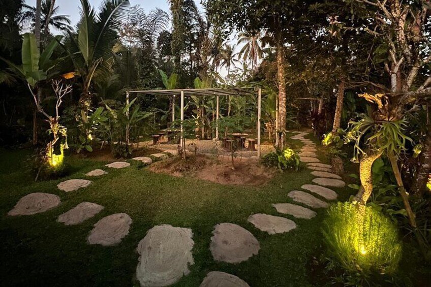 Evening Cooking Class with Romantic Dinner in Ubud