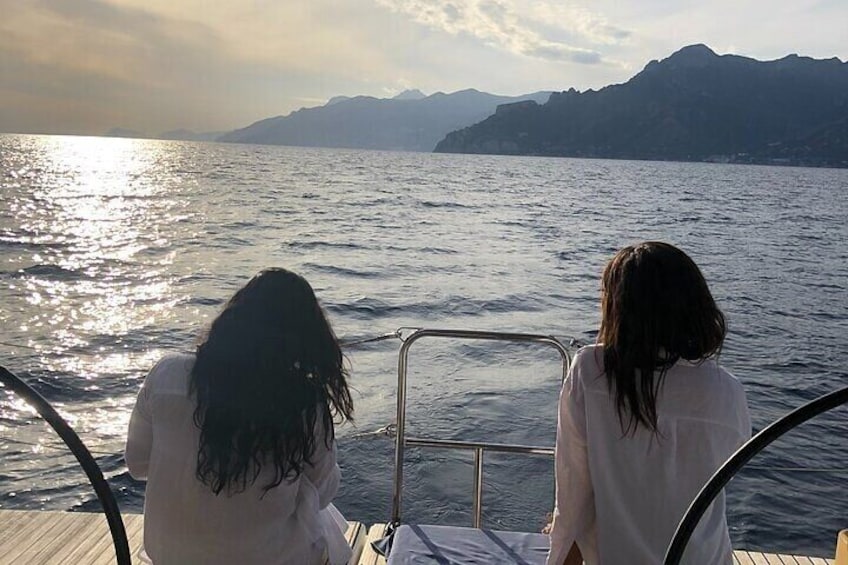 Boat tour of the Amalfi Coast with Aperitif