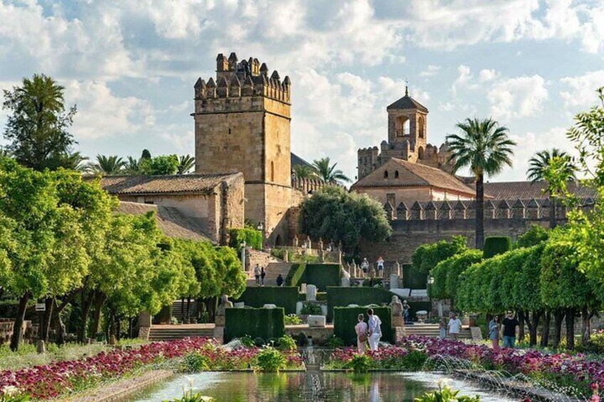 Walking Tours in Alcazar de los Reyes Católicos