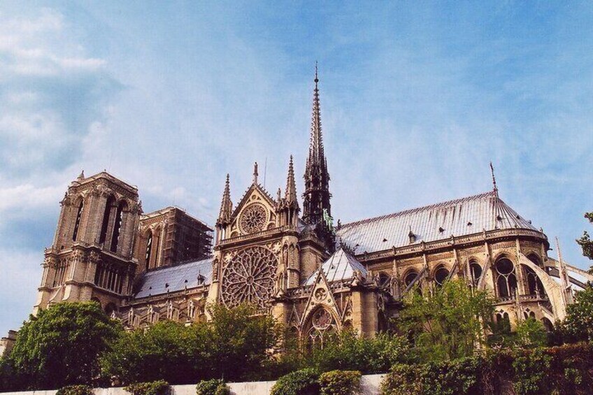  Notre-Dame Walking Tour with Skip The Line Sainte-Chapelle Entry