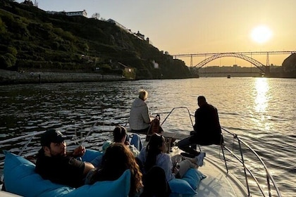 Douro River Cruise City Views, Welcome Drink & Porto wine