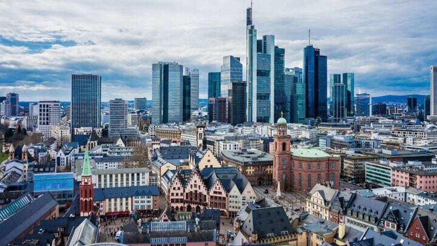 Frankfurt : Private Walking Tour With A Guide