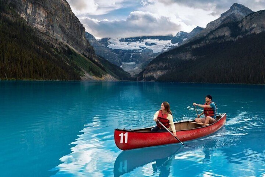 4-7 Hours Private Guided Tour in Lake Moraine and Lake Louise
