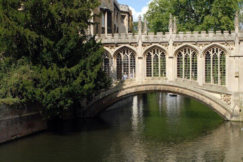 Private Custom Tour With a Local Guide In Cambridge