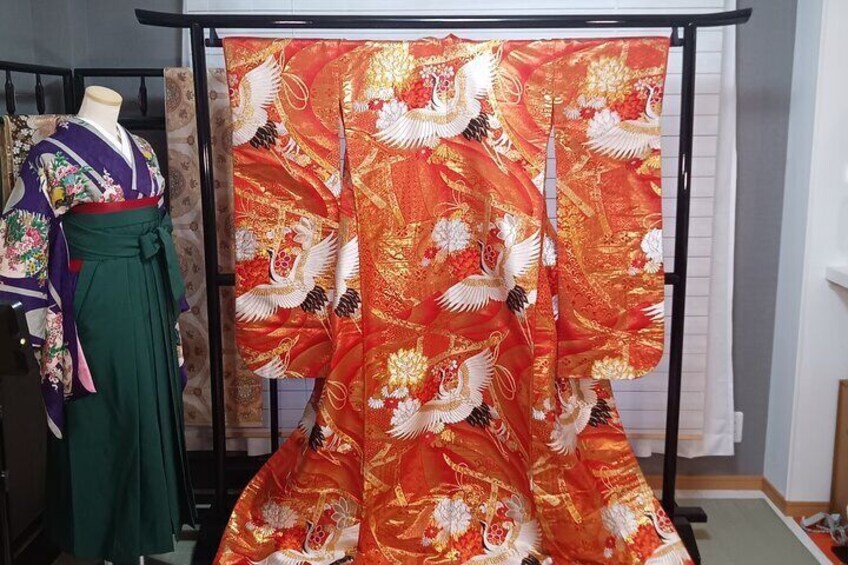 Kimono experience and Japanese home-cooking lesson
