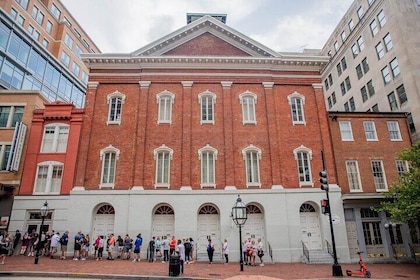 Lincoln Assassination Tour with Ford's Theatre and Petersen House