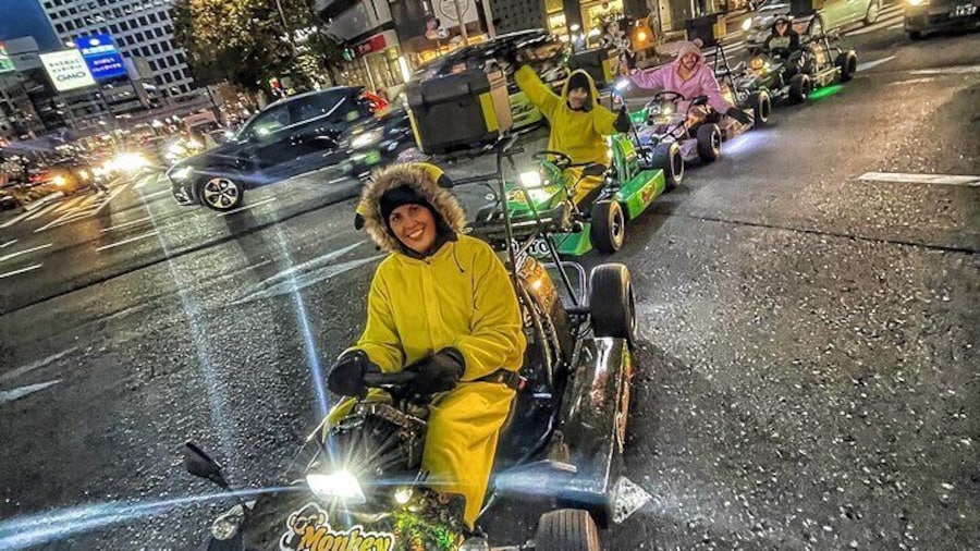 90 min Tokyo Go-Kart: Shibuya Crossing and Tokyo Tower*IDP MUST*