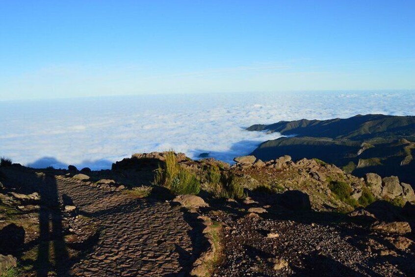Full-Day Sunrise Hiking and Walking Tour in Pico Ruivo
