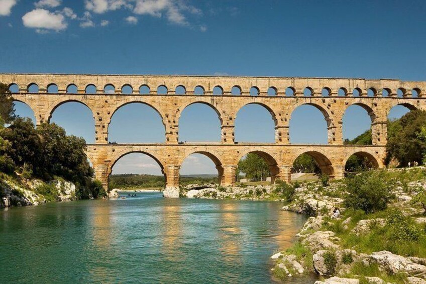 Half Day Pont-du-Gard, Uzès, Nîmes Tour from Avignon