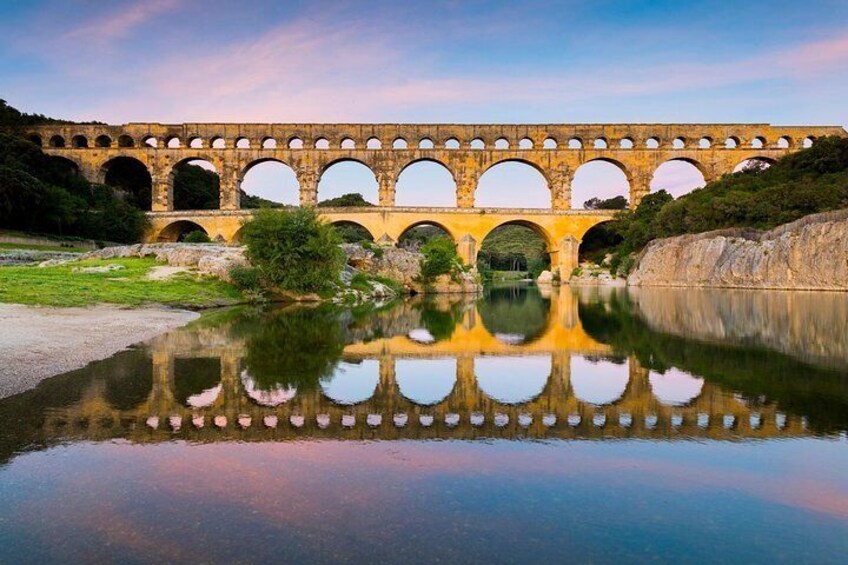 Half Day Pont-du-Gard, Uzès, Nîmes Tour from Avignon