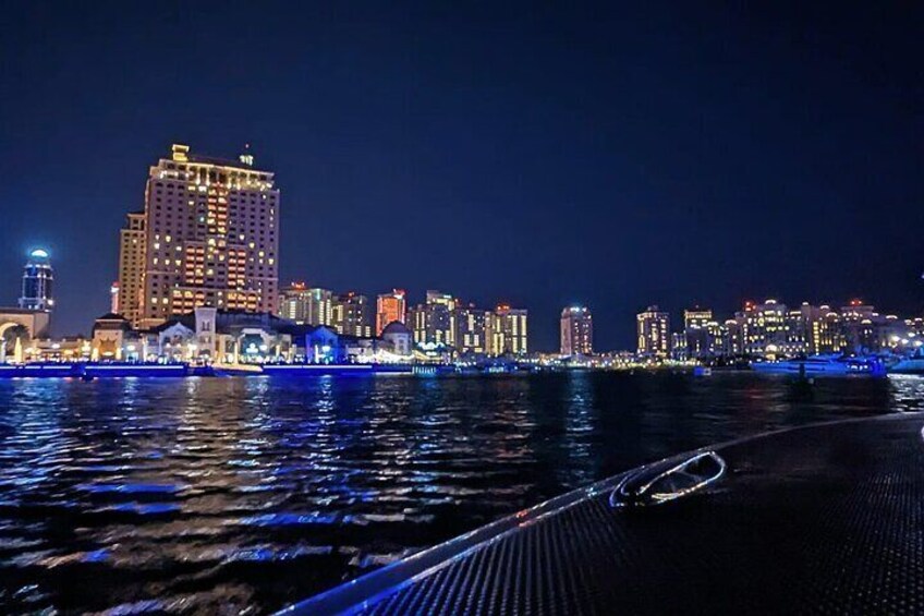 Moonlight Boat Cruise with Drinks