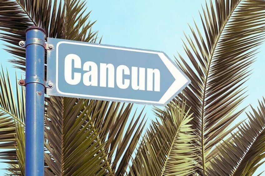 3-Hour Private Walking Tour with a Local Guide in Cancun