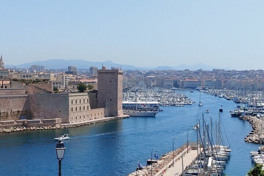 Walking Tour in Marseille with Local Experiences