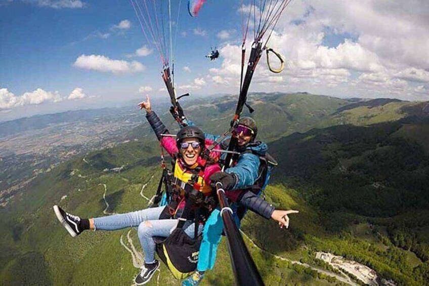 2 Hour Private Guided Paragliding Adventure in Rome