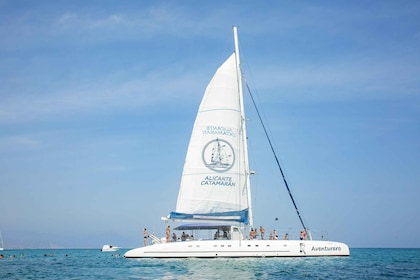 Alicante: Crucero de 3 horas en catamarán por la costa