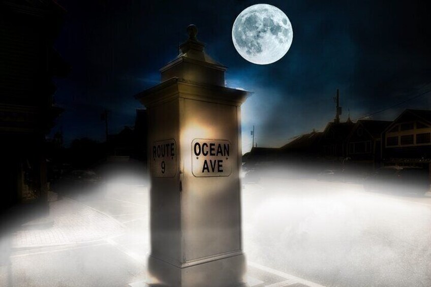 90 Minutes Ghost Walking Tour in Kennebunkport