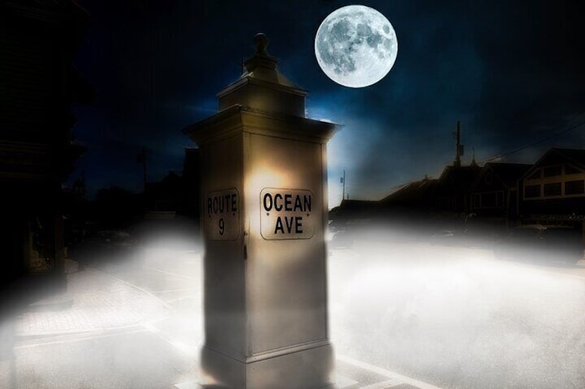 90 Minutes Ghost Walking Tour in Kennebunkport