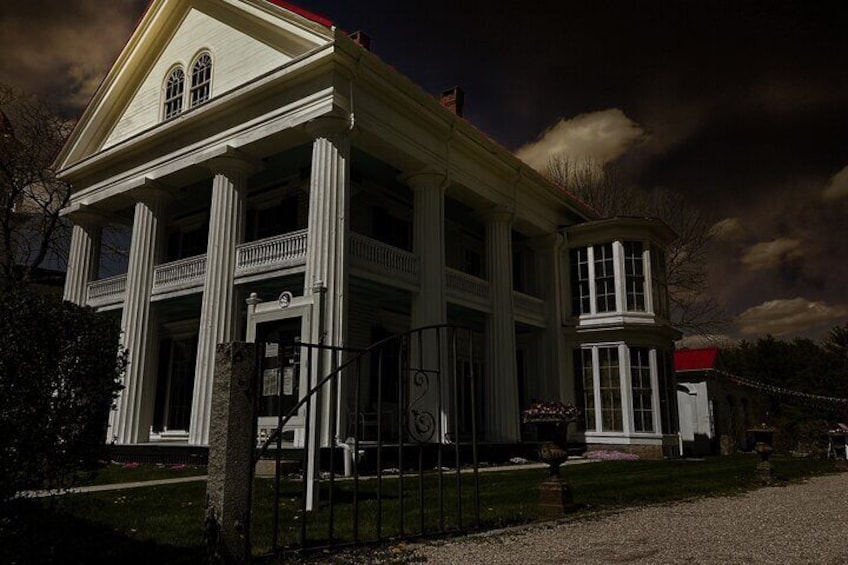 90 Minutes Ghost Walking Tour in Kennebunkport