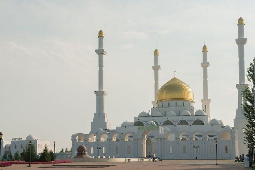 Private Custom Tour with a Local Guide in Astana