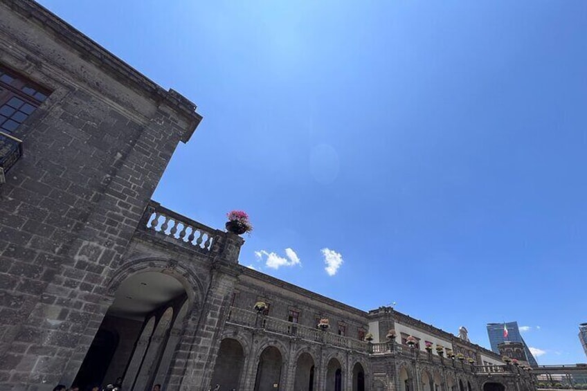 Half Day Tour Visit of Chapultepec Casttle and outdoors