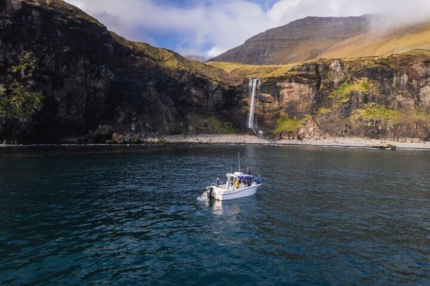 Private Sightseeing Tour with Local Skipper to Vágar Area