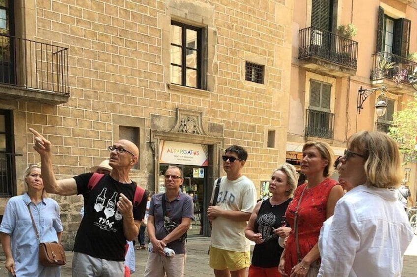 Private Gothic Walking Tour in Barcelona 