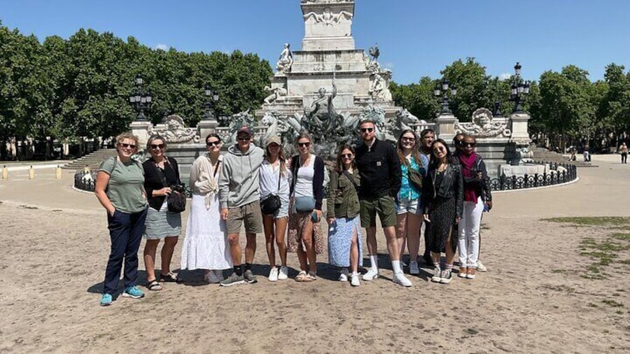 Bordeaux Guided Walking Tour in English
