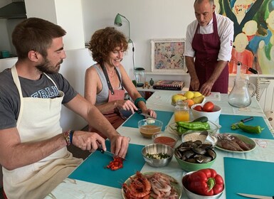 Barcelona: Paella Seafood Master Cooking Class with Sangria