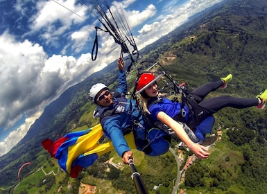 Medellín: vuelo en parapente en los Andes colombianos