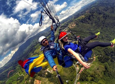 Medellín: Gleitschirmfliegen in den kolumbianischen Anden