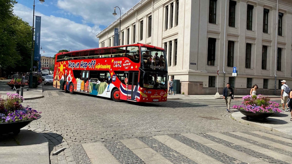 Picture 2 for Activity Oslo - 24 or 48-Hour Hop-On Hop-Off Sightseeing Bus Ticket