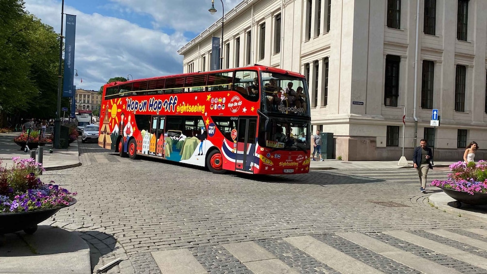Picture 2 for Activity Oslo - 24 or 48-Hour Hop-On Hop-Off Sightseeing Bus Ticket
