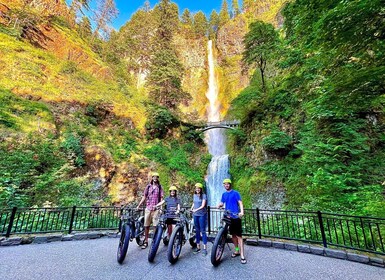 Portland: Scenic Self-Guided E-Bike Tour at Multnomah Falls