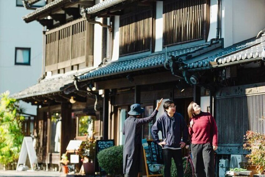 The area surrounding Kumamoto Castle is home to a historic town steeped in culture.