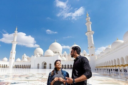 Tour della città di Abu Dhabi di un'intera giornata con la Moschea Sheikh Z...