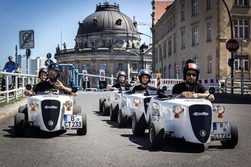 Berlin City Tour in a Mini Hot Rod
