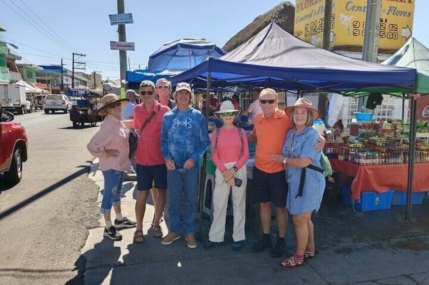 Seafood Market> Shrimp ladies