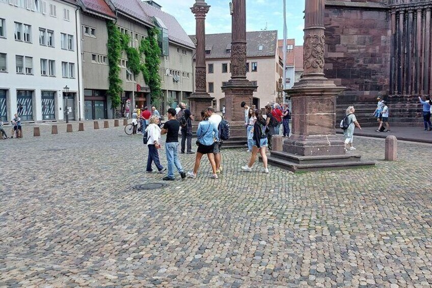 Victory Tour Guide in the Muensterplatz