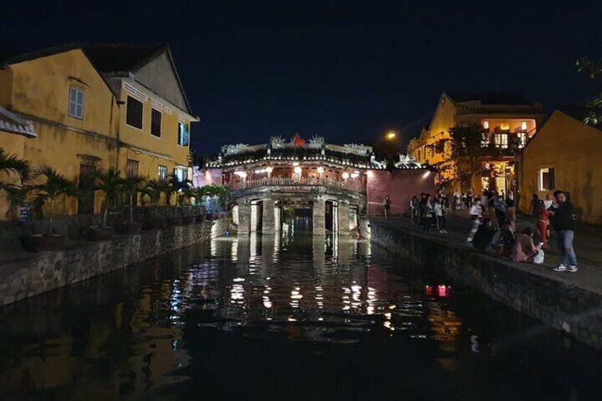 Hoi An town private walking tour with boat trip