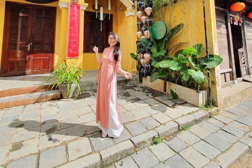 Hoi An town private walking tour with boat trip