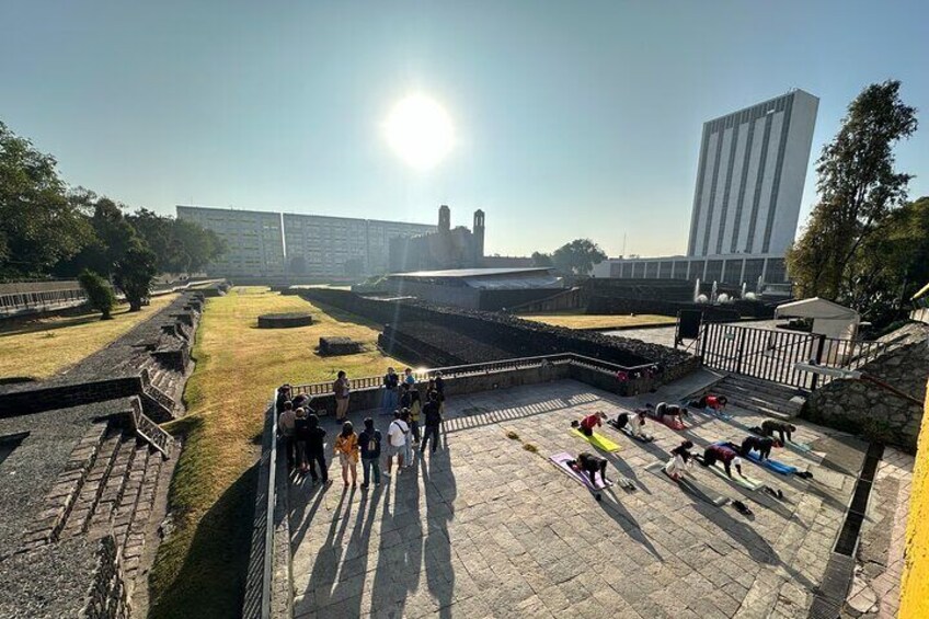 Teotihuacan: Exclusive Tour With Cave Restaurant + Basilica