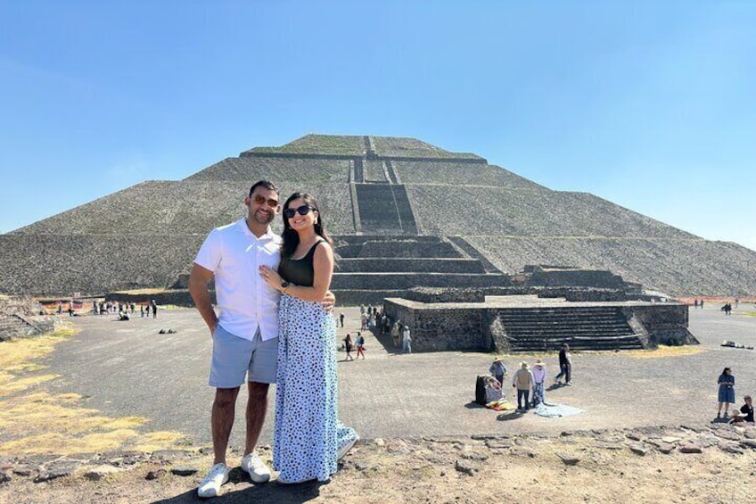 Teotihuacan: Exclusive Tour With Cave Restaurant + Basilica