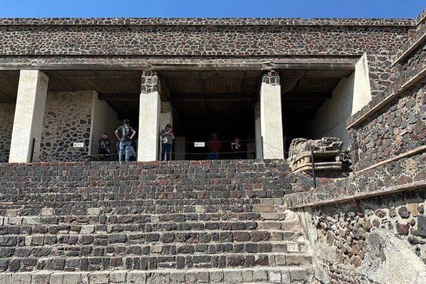 Teotihuacan: Exclusive Tour With Cave Restaurant + Basilica