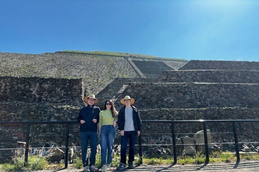 Teotihuacan: Exclusive Tour With Cave Restaurant + Basilica