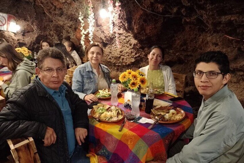 Teotihuacan: Exclusive Tour With Cave Restaurant + Basilica