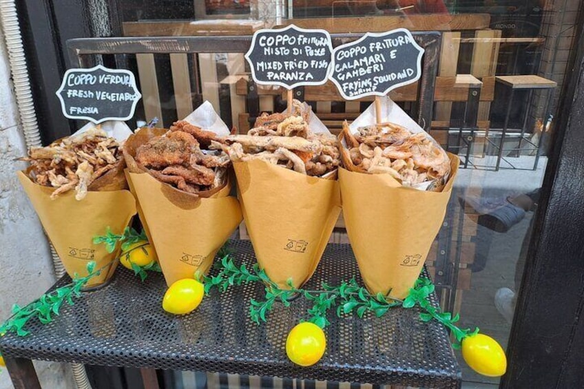 3 Hour Street Food Walking Tour in Siracusa