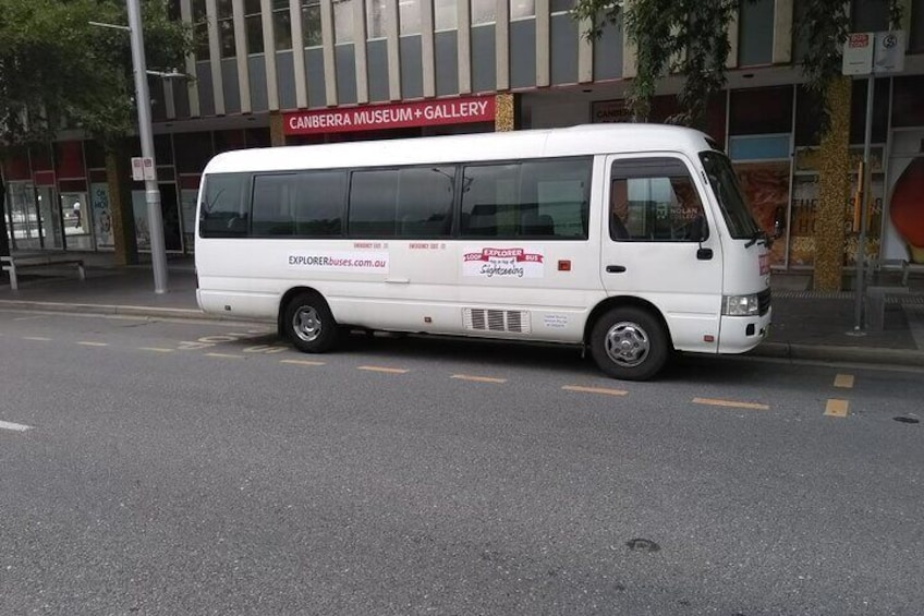  Hop-on Hop-off Sightseeing Tour in Canberra